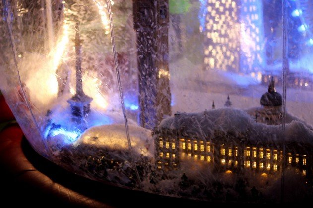 london-lego-hogomb-snow-globe-covent-garden-10